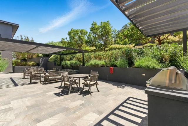 600 El Camino Real, Belmont CA: https://media.crmls.org/mediaz/8a884403-f95d-4d41-9668-775d571fa6a9.jpg