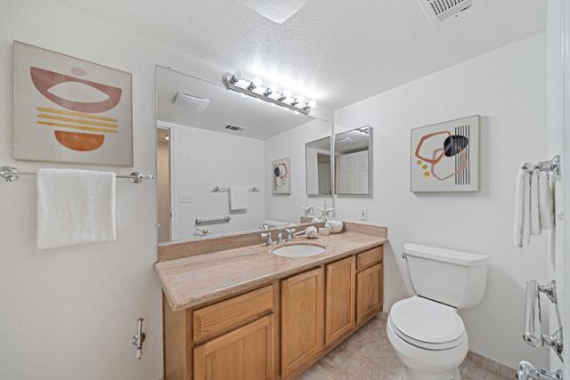 1400 El Camino Real, South San Francisco CA: https://media.crmls.org/mediaz/8a891bd6-0bad-44ee-bd31-bb80869dee18.jpg