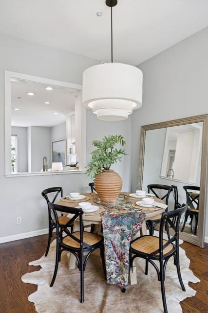 206 Village Lane, Foster City CA: https://media.crmls.org/mediaz/8a89c220-774d-4d20-b27b-a7c70b61dc83.jpg