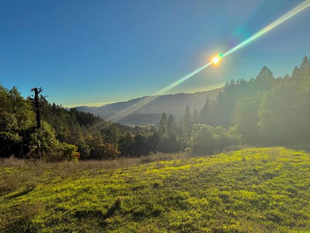 47211 Fox Rock Road, Laytonville CA: https://media.crmls.org/mediaz/8a89d51d-2c6f-4065-9c3e-9efa4b8c52d5.jpg