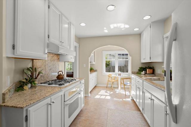 211 2nd Avenue, Santa Cruz CA: https://media.crmls.org/mediaz/8a8a70b6-ea24-407b-878c-7f6deadc093e.jpg