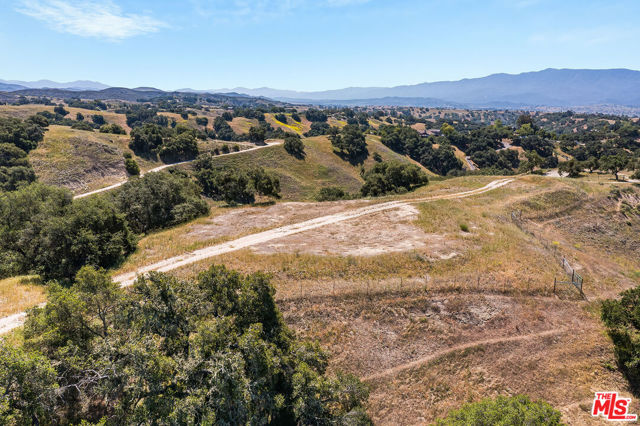 3349 Long Valley Road, Santa Ynez CA: https://media.crmls.org/mediaz/8a8a7ac2-e355-49eb-9d00-7eddabab9fb8.jpg