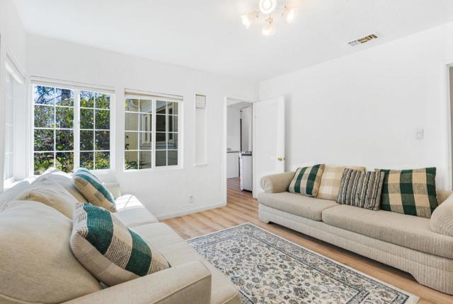 495 Bird Avenue, Los Gatos CA: https://media.crmls.org/mediaz/8a8adc88-f3b0-432a-8663-1a3ec37802a3.jpg