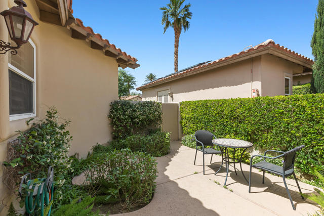 Image 13 of 44 For 48540 Capistrano Way