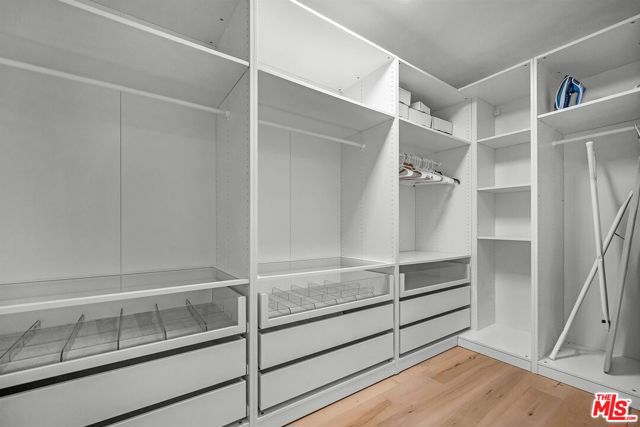 214 S Alexandria Avenue, Los Angeles CA: https://media.crmls.org/mediaz/8a8b9dc7-83c5-4b05-bb79-cb873e69184b.jpg