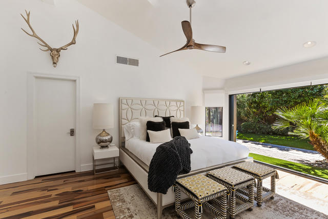 54841 Inverness Way, La Quinta CA: https://media.crmls.org/mediaz/8a8c6897-e259-452b-afc0-55ffc7a2df23.jpg