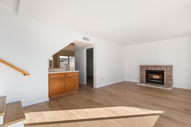 Detail Gallery Image 19 of 41 For 7338 Canyon Breeze Rd, San Diego,  CA 92126 - 4 Beds | 3 Baths