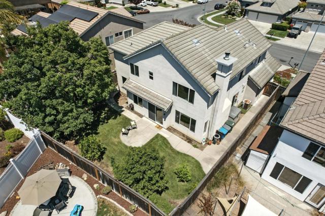 1480 Finch Lane, Gilroy CA: https://media.crmls.org/mediaz/8a8d8d59-689d-497d-a229-9c28b05857e4.jpg