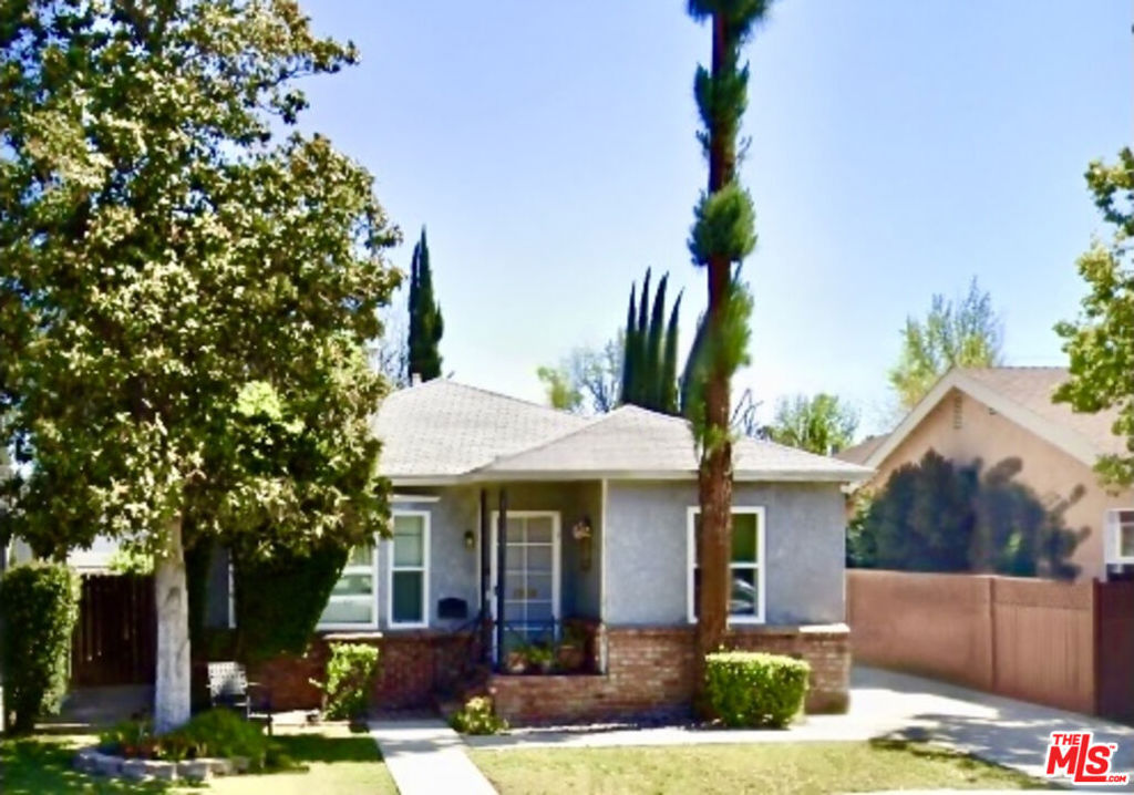 5052 Newcastle Avenue