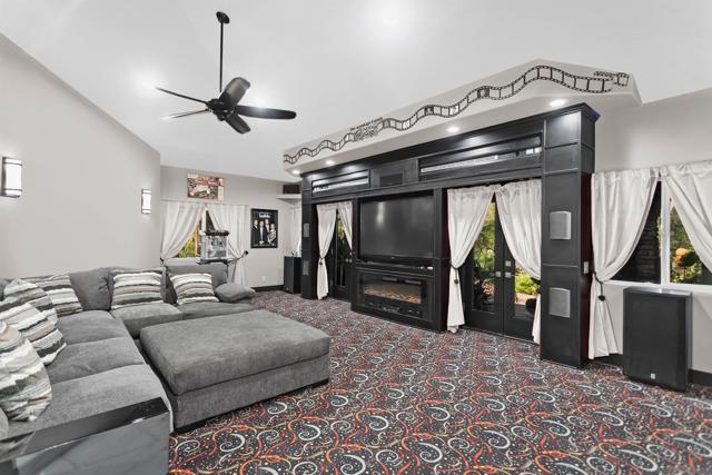 4716 S Mission Rd, Fallbrook CA: https://media.crmls.org/mediaz/8a8ea72e-5183-463f-9eb6-2d877bd1ac9e.jpg