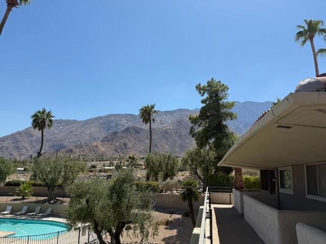 2857 N Los Felices Rd Unit 206, Palm Springs CA: https://media.crmls.org/mediaz/8a8ebab8-a287-45a5-8d49-3ac685dfa819.jpg