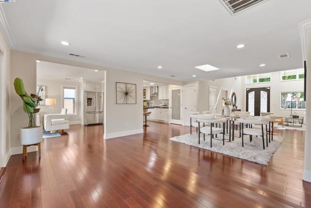 12763 Camrose Ave, Saratoga CA: https://media.crmls.org/mediaz/8a8f251b-ac15-4bda-8b25-b8fe041185c0.jpg