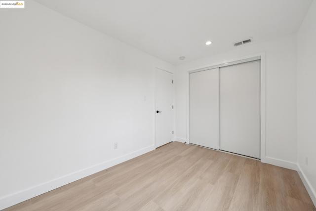 1207 Cedar St, Berkeley CA: https://media.crmls.org/mediaz/8a8f9a6a-a3bb-4885-a13f-43269b67063e.jpg