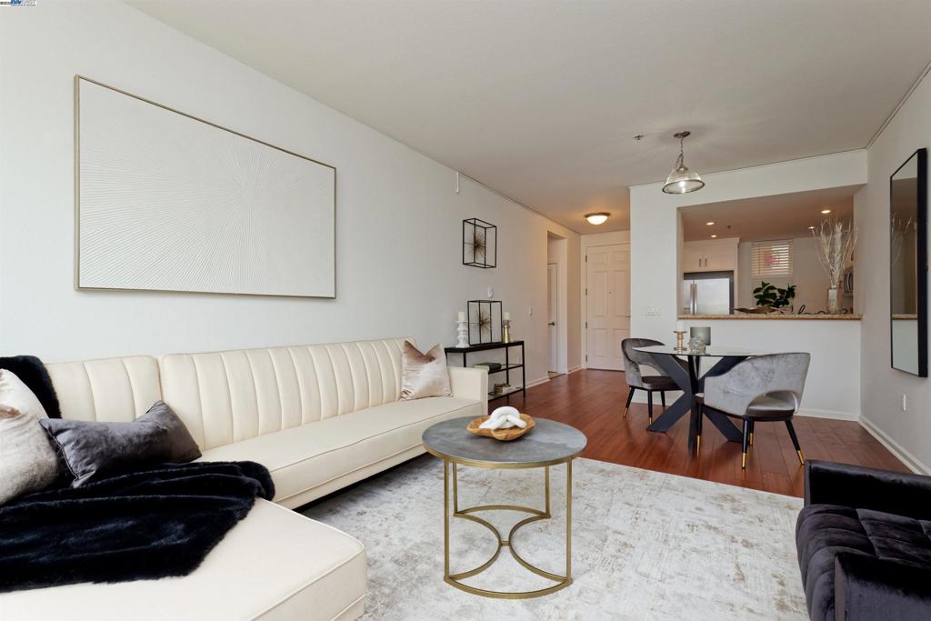 301 Crescent Ct #3410