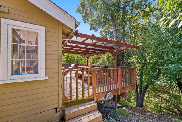 230 Riverview, Boulder Creek CA: https://media.crmls.org/mediaz/8a91816e-46ef-4301-a0f2-954d04aae408.jpg