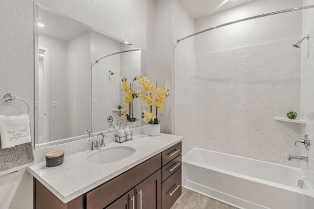 1028 Foster Square Lane, Foster City CA: https://media.crmls.org/mediaz/8a91fe20-5c32-42b1-ac01-2b0f744c967d.jpg