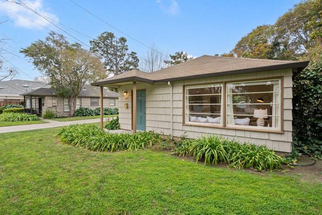 10351037 Amarillo Avenue, Palo Alto CA: https://media.crmls.org/mediaz/8a92b251-757e-4b34-b1c6-c3c38fc24058.jpg