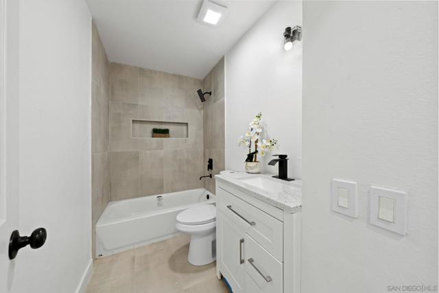 779 Kedzie, San Diego CA: https://media.crmls.org/mediaz/8a92e78c-72fb-44a3-baa0-5eeccc0f526b.jpg