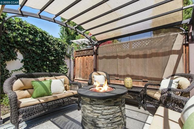 297 Del Valle, Pleasanton CA: https://media.crmls.org/mediaz/8a9454d4-af25-44f6-9d87-a8913cc2d423.jpg