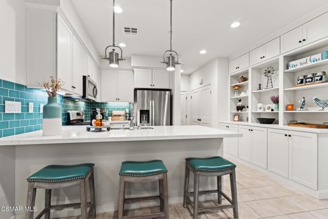 230 Farmhouse Drive, Simi Valley CA: https://media.crmls.org/mediaz/8a945b85-8f5f-46a8-b759-77307de4d89f.jpg