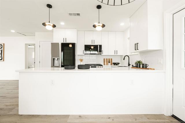 9376 Starcrest Dr, Santee CA: https://media.crmls.org/mediaz/8a947e53-37e2-4e5f-80ee-d7fdfc6db2b3.jpg