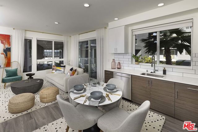 1331 N Cahuenga Boulevard, Los Angeles CA: https://media.crmls.org/mediaz/8a94d063-0108-4da9-8f94-6124c857ad3b.jpg