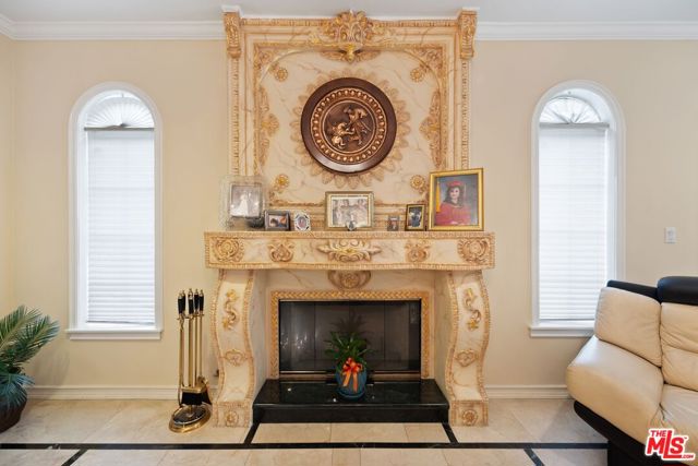 2431 Benedict Canyon Drive, Beverly Hills CA: https://media.crmls.org/mediaz/8a94f2c0-4453-4aa3-973d-a186f8530ed6.jpg