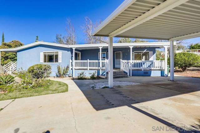 18218 Paradise Mountain Rd, Valley Center CA: https://media.crmls.org/mediaz/8a9507e0-8ae6-4e61-826e-0803c7699169.jpg