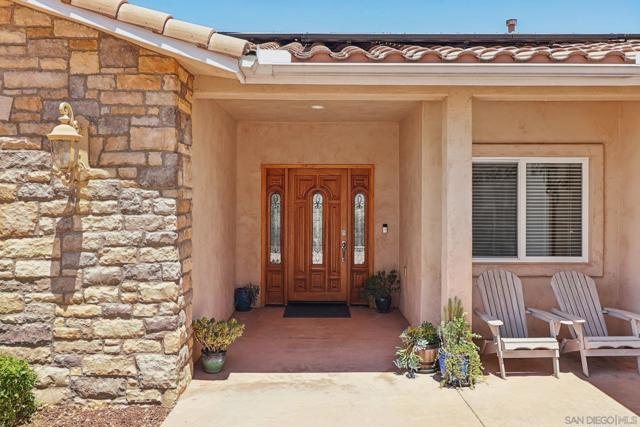 16112 Arena Drive, Ramona CA: https://media.crmls.org/mediaz/8a9522b1-5670-43d0-863d-7ea33343ae91.jpg