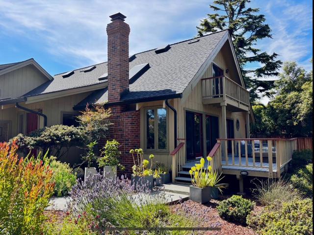 135 Seabreeze Place, Aptos CA: https://media.crmls.org/mediaz/8a95380f-3919-41b9-89c2-08a9f497fbac.jpg