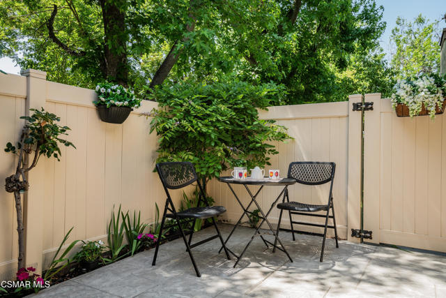 1103 Catlin Street, Simi Valley CA: https://media.crmls.org/mediaz/8a95c4b6-9cc2-4213-8771-99092ba06dac.jpg