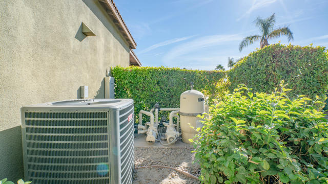 Image 50 of 154 For 79925 Corte Calero