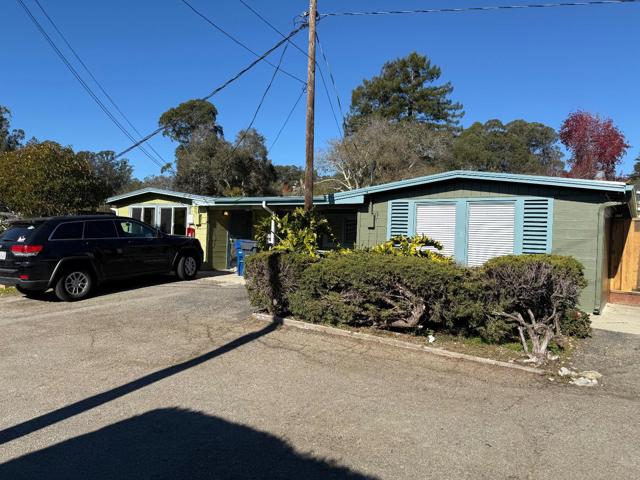 3460 Maplethorpe Lane, Soquel CA: https://media.crmls.org/mediaz/8a965431-26ce-4161-8d4d-d547f113b6b0.jpg