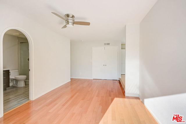 10055 LARWIN Avenue, 2 photo 6