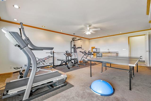 41794 Vargas Rd, Fremont CA: https://media.crmls.org/mediaz/8a96aa06-7a06-48dc-81ec-a918445c3815.jpg