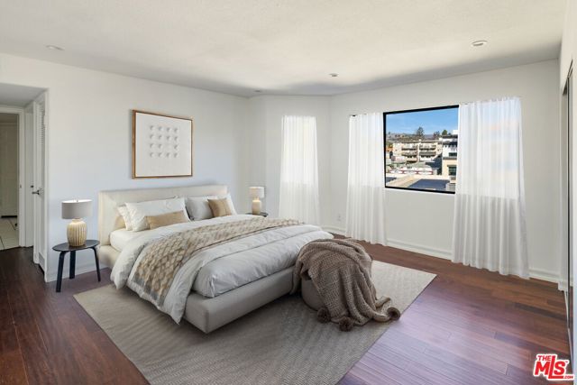 1216 S Saltair Avenue, Los Angeles CA: https://media.crmls.org/mediaz/8a96b05d-501c-40b1-9e28-dda3aab3a3a9.jpg