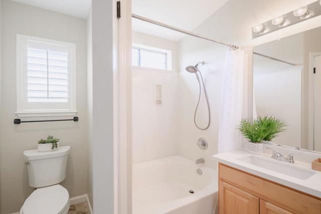 141 Navigator Drive, Scotts Valley CA: https://media.crmls.org/mediaz/8a97c8fb-f1b8-4ff7-b765-a1fa968df917.jpg