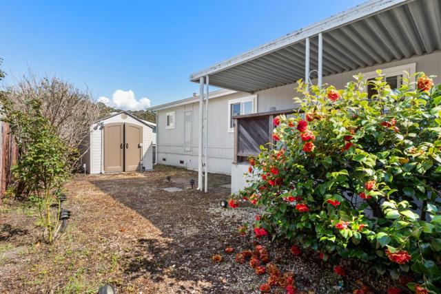 118 Canada Cove Avenue, Half Moon Bay CA: https://media.crmls.org/mediaz/8a97ebd0-7f09-4534-bc3a-0eac84636f03.jpg