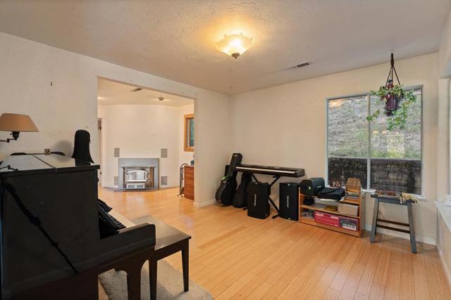 4760 Soquel Creek Road, Soquel CA: https://media.crmls.org/mediaz/8a980e24-3d34-45c4-ac0f-26f509aee959.jpg