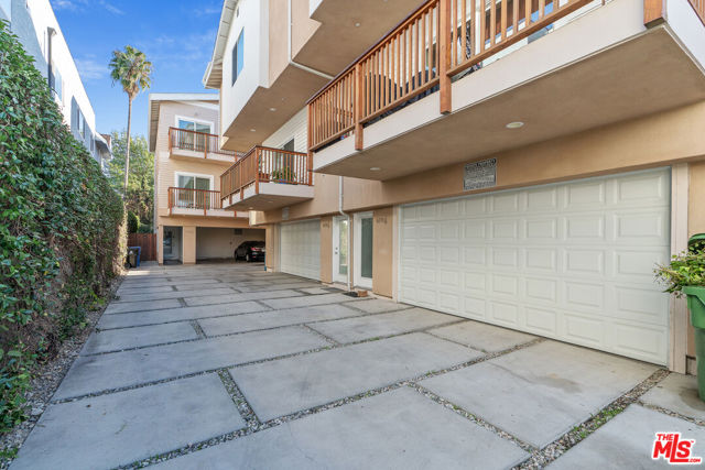 6178 Aldama Street, Los Angeles CA: https://media.crmls.org/mediaz/8a982e12-72fd-4e05-99f7-12cd59dd7c46.jpg