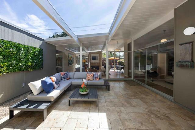 868 Somerset Drive, Sunnyvale CA: https://media.crmls.org/mediaz/8a987055-ee74-43e0-8a90-88c2f58fb677.jpg