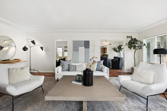 6307 Via Maria, La Jolla CA: https://media.crmls.org/mediaz/8a998c24-d283-4686-91be-985e665ef4c1.jpg