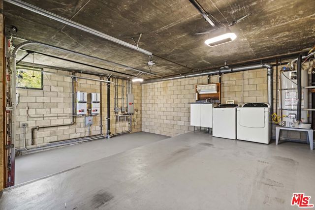2222 Bancroft Avenue, Los Angeles CA: https://media.crmls.org/mediaz/8a999524-ba56-4ca3-b768-18d6a5bde5b0.jpg