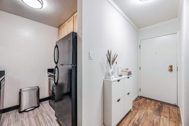3154 Shelter Creek Lane, San Bruno CA: https://media.crmls.org/mediaz/8a9a37f0-3257-49f7-8172-9be16872259c.jpg