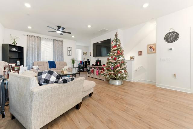 Image 16 of 54 For 796 Makani Street 3