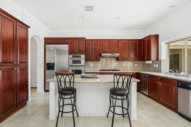 Image 14 of 36 For 77 Clavel Court