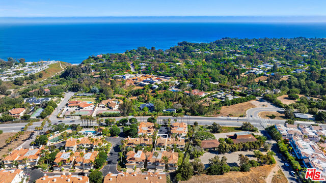 Drew Fenton | 6481 Zuma View Place Malibu CA | MLS: 7321730