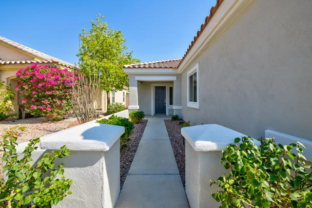 78680 Postbridge Circle, Palm Desert CA: https://media.crmls.org/mediaz/8a9e59f6-d5eb-4ef0-912d-c3fadbe197d0.jpg