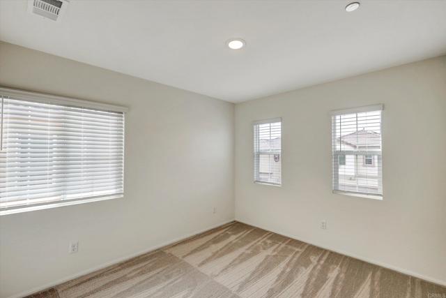 211 Silver Fir Court, Vista CA: https://media.crmls.org/mediaz/8a9e7b73-12dc-4d17-87f4-2eaf5ff83874.jpg