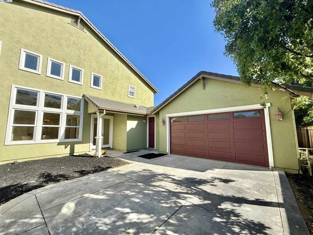 752 Barleta Ln, Livermore CA: https://media.crmls.org/mediaz/8aa01605-da1c-4719-82b8-5298adb8c90c.jpg